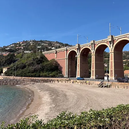 Hébergement de vacances Anthéor Vue Panoramique Calme Absolu Saint-Raphaël